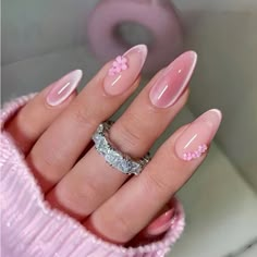 Super Cute And Stylish Ships In 5-10 Business Days Paznokcie Hello Kitty, Kutek Disney, Unghie Nail Art, Nagel Tips, Easy Nails, Purple Nail, Flower Nail Designs, Makijaż Smokey Eye, White Nail Designs