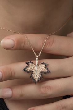 Sterling Silver Leaf Necklace, Sycamore Leaf, قلادات متدلية, Pretty Jewelry Necklaces, Magical Jewelry, Fancy Jewelry, Silver Gifts