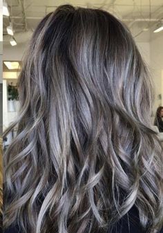 Blonde Highlights On Dark Hair, Balayage Blond, Grey Hair Transformation, Haircuts For Medium Length Hair, Gorgeous Gray Hair, Textured Haircut, Grey Hair Inspiration, Beautiful Gray Hair, Hair Color Streaks