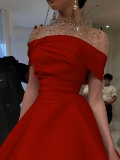 A-Line Evening Gown Elegant Dress Formal Christmas Red Green Dress Floor Length Short Sleeve Illusion Neck Satin with Ruched Beading 2023 2023 - US $135.99 Red Dancing Dress, Red Stretch Dress For Prom Season, Red Green Dress, Wedding Evening Gown, Shuffle Dance, Gown Elegant, White Ball Gowns, Women's A Line Dresses, Quick Makeup