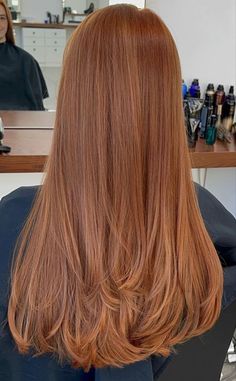 Haircut For Ginger Hair, Different Ginger Hair Colors, Ginger Hair On Brunette, Donna Suits Hair, Copper Hair On Brunettes, Brunette Ginger Highlights, Copper Gloss Hair, Highlights For Ginger Hair, Level 7 Copper Hair