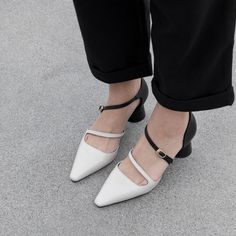 Low Heels Outfit, Skull Heels, Lucite Heels, Block Heel Loafers, Basic Shoes, Led Shoes, Fashion Shoes Flats, Chunky Heel Pumps