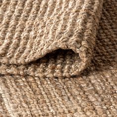 closeup of the texture of a knitted blanket