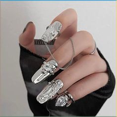 Futuristic Hand Jewelry, Nail Ring Jewelry, Nail Armor, Nail Rings, Nail Guards, Ring Finger Nails, Rings Aesthetic, Armor Ring, Finger Nail Art