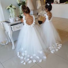 Backless Ball Gown, Flower Girls Dresses, Girls Bridesmaid Dresses, First Communion Dress, 파티 드레스, White Flower Girl Dresses, Tulle Flower Girl, Tulle Flowers, Flower Girl Dresses Tulle