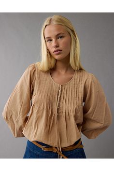 Crisp cotton/Crew neck/Slight balloon sleeve/Pintuck details at chest/This top is Real Good: Made with the planet in mind & a promise to continue to do better. Pintuck Blouse, Boho Chic Top, Feminine Blouses, Do Better, Cotton Blouse, Pin Tucks, Cotton Blouses, New Outfits, American Eagle Outfitters