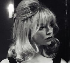 60s Bangs, Look Disco, Anya Joy, 50s Hairstyles, 60s Hair, Bridget Jones, Anya Taylor Joy, Jane Birkin, Sophia Loren