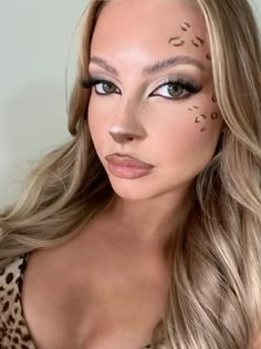 Cheetah Face Makeup Halloween, Jaguar Costume Women, Black Jaguar Costume, Cat Makeup Costume, Leopard Costume Women Makeup, Leopard Couple Costume, Halloween Costumes Animals Women, Halloween 2024 Makeup, Leapord Costume Halloween