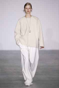 1205 | Ready-to-Wear - Autumn 2016 | Look 19 Mode Inspiration, White Pants, Looks Vintage, Minimal Fashion, Outfits Casuales, 90s Fashion, Minimalist Fashion, Runway Fashion