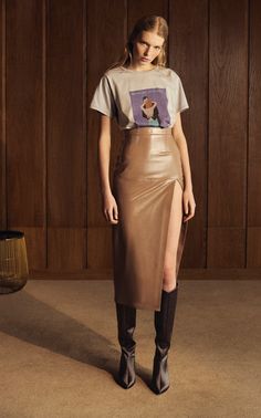 Click product to zoom Looks Street Style, Cooler Look, Leather Pencil Skirt, A Skirt, Looks Chic, Mode Inspo, 가을 패션, Looks Style, Mode Inspiration