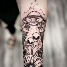 Spaceship Tattoo, Moving On Tattoos, Ufo Tattoo, Le Tattoo, Pop Art Tattoos, Ancient Tattoo, Quality Tattoo, Alien Tattoo, Back Of Shoulder Tattoo