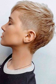 Shaved Pixie Haircut, Mullet Party, Hair Dude, Blonde Undercut, Queer Haircut, Taper Fade Haircuts, Fade Haircut Women, Queer Hair, Short Punk Hair