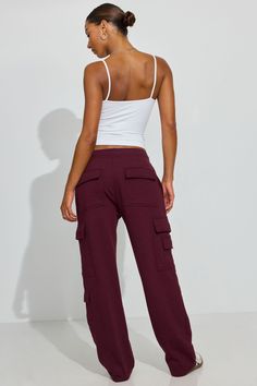 Garage Cargo Sweatpants, Maroon Cargo Pants Outfit, Women’s Cargo Pants, Burgundy Sweatpants Outfit, Xmas Clothes, Hip Hop Costumes, Xmas Outfits, Cargo Sweatpants, Enough Said