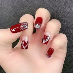 24 Pcs Short Square Press-On Nails Set - Vibrant Red with Heart Pattern & Glitter Accents, Glossy Finish, Artificial Nail Manicure Kit with Easy Application and Long-Lasting Wear Silver Nail Designs, Press On Nails Short, Style Français, Nails For Women, Silver Nails, Nails Short, Valentine's Day Nails