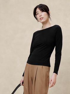 Soft Stretch Boat-Neck T-Shirt | Banana Republic Factory Chic Boat Neck Top For Work, Elegant Boat Neck Top For Layering, Fitted Boat Neck Top For Fall, Casual Fitted T-shirt With Boat Neck, Fitted Solid Boat Neck Tops, Fitted Black Top With Boat Neck, Fitted Boat Neck Top, Black Fitted Boat Neck Top, Fitted Black Boat Neck Top