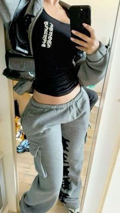 Baggy Sweatpants, Skandinavian Fashion, Sweatpants Outfit, Cute Lazy Day Outfits