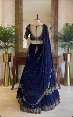 Add some sparkle to your wardrobe with these stunning Pakistani Designer Heavy Indian Lengha Lehenga Choli! Available in beautiful blue color, stitched up to size S,XL(44 inches), made with heavy georgette material. Perfect for weddings and parties. Get your hands on this ethnic wear now! #PakistaniDesigner #LehengaCholi #WeddingWear #EthnicFashion #BridalFashion #eBay #eBayStore #eBaySeller #Lengha #Blue #India #HeavyGeorgette #Doesnotapply #Women #BridalFashion https://www.ebay.com/itm/29... Indian Lenghas, Blue Lengha, Indian Lengha, Red Lehenga Choli, Bridal Lehenga Designs, Simple Lehenga, Lehenga Choli For Women, Latest Bridal Lehenga