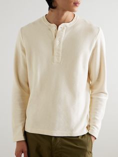 BEAMS PLUS understands the true value of wardrobe basics, like this Henley. It's been waffle-knitted in Japan from soft cotton for a nice weight – a touch more substantial than a standard tee. Beams Plus, Waffle Shirt, Henley T Shirt, True Value, Wardrobe Basics, Short Suit, Classic Sneakers, Knit Cotton, T Shirt For Men