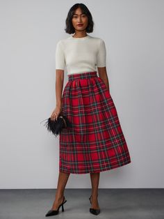 Scottish Skirt Outfit, Plaid Pleated Skirt Outfit, Tartan Skirt Outfit, Tartan Midi Skirt, Plaid Skirt Outfit, Red Plaid Skirt, Tartan Skirt, Plaid Outfits, Midi Skirts