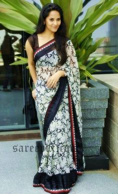 Anusuya Bhardwaj, Saree Pic, Floral Print Saree, Saree Images, South Indian Bride Saree, Anasuya Bharadwaj, Images Beautiful, Half Saree Lehenga