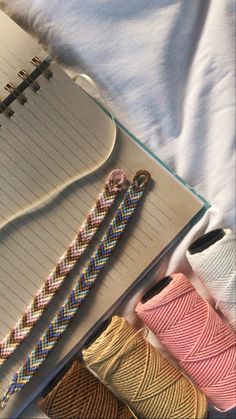 Ig: @Lunette.accs 🦋 Macrame Bracelet Aesthetic, Aesthetic Macrame Bracelet, Chevron Bracelet Aesthetic, Aesthetic Chevron Bracelet, Matching Thread Bracelets, Friendship Bracelets Embroidery Floss, Wristlet Aesthetic, Friendship Bracelets Thread, Friendship Bracelets Simple