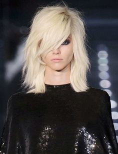 cool hairstyle Atomic Blonde, White Hair, Hair Colors, Tom Ford, Cute Dresses, Cool Hairstyles, Hair Hair, Hair Makeup, Hair Color