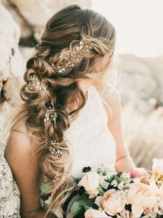 Complete your romantic bridal look with our exquisite bridal hair vine. This stunning bridal hair piece is the perfect complement to enhance your overall style on your special day. Designed with a flexible base, our pearl hair vine offers versatility in styling. Whether you prefer a whimsical bohemian-inspired look or a classic and elegant style, this hair piece adapts effortlessly to your desired hairstyle. Each wedding hair piece is meticulously handmade by our skilled designers, ensuring a unique and one-of-a-kind creation. We take pride in the attention to detail and craftsmanship that goes into every piece, guaranteeing that you'll receive a truly special accessory. Using only high-quality materials, our bridal hair piece features a combination of lustrous pearl and crystal beads, alo Hair Vine Hairstyles, Wedding Hair Pearl, Pearl Hair Piece, Gold Hair Piece, Wedding Hairpiece, Hair Piece Wedding, Hair Vine Bridal, Pearl Hair Vine, Pearl Headpiece