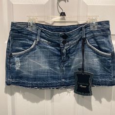 Bnwt’s . Bebe Denim Mini Skirt . Raw Hem . Beautiful Denim . See Photos Denim Micro Skirt, Denim Skirt Tights, Micro Mini Skirt Outfit, 2000s Mini Skirt, Dream Closet Clothes, Outfits 2000s, Jean Skirts, 2000s Clothes, Mini Denim Skirt