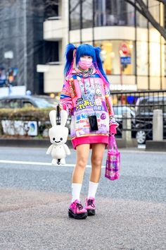 #Harajuku style is always acceptable at #TokyoFashionWeek Harajuku Style Outfits, Japanese Street Fashion Harajuku, Tokyo Fashion Street, Tokyo Fashion Week Street Styles, Kawaii Peach, Harajuku Street Style, Tokyo Fashion Week, Harajuku Fashion Street