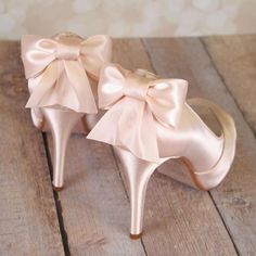 Blushing Bride!  Take blush to the next level with some pretty blush peep toes featuring a handmade bow on the back. Dollette Shoes, Outdoor Wedding Shoes, Shoes With Bows, Blush Wedding Shoes, Best Bridal Shoes, Custom Wedding Shoes, Wedding Shoes Platform, Pink Wedding Shoes, Country Shoes