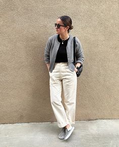 Instagram Vans Minimalist Outfit, Vans Slip On Outfit Women, Vans Slip On Outfit, Slip On Outfit, Minimalist Ootd, Cream Linen Pants, Outfit Cream, Pregnancy Fashion Winter, Teacher Fits