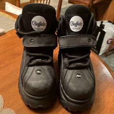 Worn Once Around House. In Excellent Condition Buffalo London Shoes, Buffalo London, London Shoes, Platform Sneakers, Shoes Black, Womens Shoes Sneakers, Black Shoes, Buffalo, Shoes Sneakers