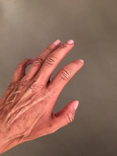 Old Age Hand 2 Sfx Hand Makeup, Wound Makeup Hand, Sxf Makeup, Makeup Scrapbook, Wrinkle Makeup, Wound Makeup, Theater Makeup