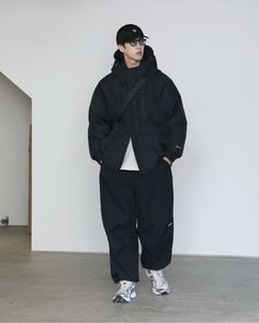 Winter Outfits Cold Men, Outfits Cold, Outfit Oversize, Minimalist Fashion Men, Winter Outfits Cold, Mens Fashion Casual, Street Fashion, Minimalist Fashion, Winter Outfits