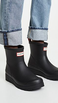 Hunter Play Short Rain Boots Outfit, Hunter Ankle Boots Outfit, Hunter Short Boots Outfit, Hunter Play Boots Outfit, Short Rainboots Outfit, Hunter Boot Outfit, Ankle Hunter Boots