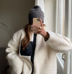 Knitted Design, Grey Beanie, Winter Fits, Na Kd, Knitting Designs, Alpaca, Winter Hats, Sweater Dress, Lookbook