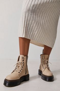 Beige Doc Martens Outfit, Dr Martens Outfit, Dr Martens Jadon, Platform Combat Boots, Doc Martens Boots, Doc Martens, Boots Outfit, Dr. Martens, Lace Up Boots