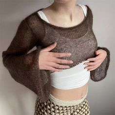 Cropped Fine Knit Sweater Super Cute Over A T Shirt Dark Academia Sweater, Aesthetic Outfits Y2k, Woolen Tops, Knitted Crop Top, Y2k Women, Flare Long Sleeve, Smock Top, Shirt Female, Autumn Clothes