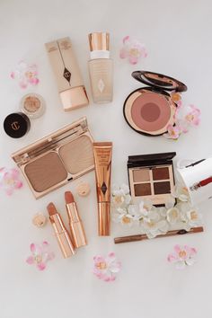 Top picks from Charlotte Tilbury #NailArt Makeup Organizing, Makeup Affordable, Charlotte Tillbury, Organizing Makeup, Tilbury Makeup, Makeup Photos, Makeup Soft, Makeup Glam, Makeup Aesthetic