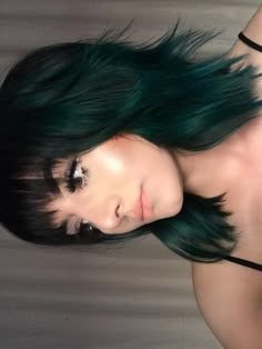 Natural And Colored Hair, Hair Color Unnatural, Green Undertone Hair, Green Colored Hair, Colors On Short Hair, Cute Hair Color Ideas For Black Hair, Grunge Hair Inspo Color, Green Hair For Brunettes, Hair Colors Green