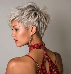 Different Hair Cut, Short Haircut For Women, Short Bob Pixie, Women Short Bob, Bob Pixie Cut, Haircut For Women, Bob Pixie, Short Sassy Haircuts, Funky Short Hair