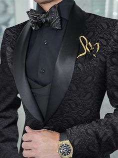 Groom Suit Elegant, Prom For Guys, Gold Quince, Prom Suits For Men, Wedding Tux, Suits Prom, Dinner Jacket, Prom Suits, Party Suits