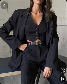 Buisness Casual, Butterfly Makeup, Luxury Photography, Woman Suit Fashion, Neue Outfits, Classy Fashion, Looks Black, Fashion Mistakes, Women Outfits