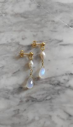 Lune / Rainbow Moonstone & Pearl Drop Earrings / Iridescent Gemstone Earrings / Wedding Bridal Dangle Earrings / June Birthstone - Etsy Bridal Dangle Earrings, Moonstone Earrings, June Birthstone, Earrings Wedding, June Birth Stone, Pearl Drop Earrings, Pearl Drop, Rainbow Moonstone, Gemstone Earrings