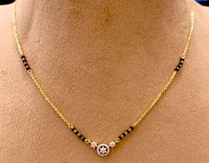 Simple Black Beads Chain Gold, Big Mangalsutra Designs Gold, Chain Mangalsutra Designs, Gold Mangalsutra Designs Indian, Trending Mangalsutra Designs, Simple Mangalsutra Design, Short Nallapusalu