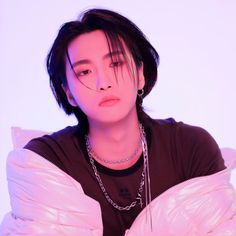 seonghwa icon Seonghwa Black Hair, Seonghwa Icons Aesthetic, Seonghwa Pfp, Star 1117, Seonghwa Icons, Ateez Members, Ateez Icons, Black Hair Aesthetic, Pretty Pink Princess