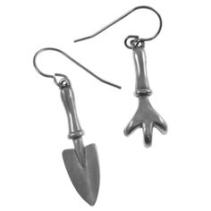 a pair of silver earrings with an arrow on the end and a hook in the middle