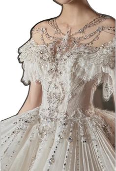 Fairytail Dresses Gowns, Regal Dress Aesthetic, Wedding Fantasy Dress, Beautiful Wedding Dresses Fairytale, Dream Dress Fantasy, Fantasy Aesthetic Outfits, Fantasy Queen Dress, Fairytale Ballgown, Wedding Dresses Fairytale