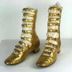 Golden Boots, Gold Clothes, Rococo Aesthetic, Vampire Ball, Digital Dress, New Rock Boots, Golden Shoes, Victorian Boots, Gold Boots