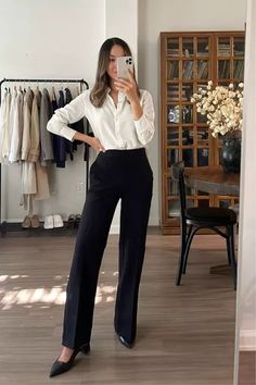 Shop the latest from lifewithjazz on LTK, the easiest way to shop everything from your favorite influencers. Lawyer Outfits Women, Formal Attire Women, Outfit Formal Mujer, Corporate Attire Women, Internship Outfit, Lawyer Outfits, Formal Business Attire, Interview Outfits Women, Lawyer Outfit